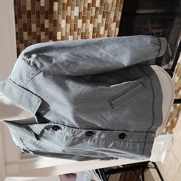 Loft Jacket - Picture 3 of 7